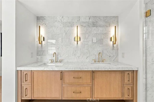 209 Narcissus Avenue, Corona Del Mar, CA 92625