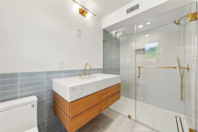 209 Narcissus Avenue, Corona Del Mar, CA 92625