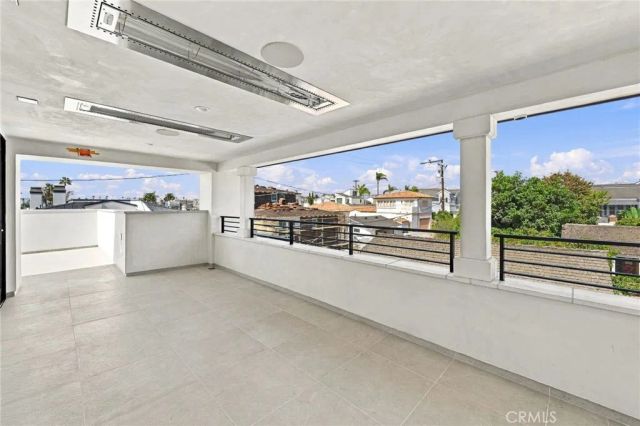 209 Narcissus Avenue, Corona Del Mar, CA 92625