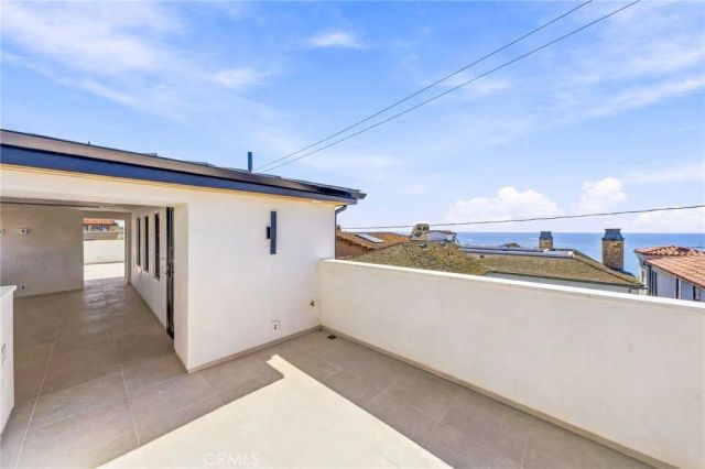 209 Narcissus Avenue, Corona Del Mar, CA 92625