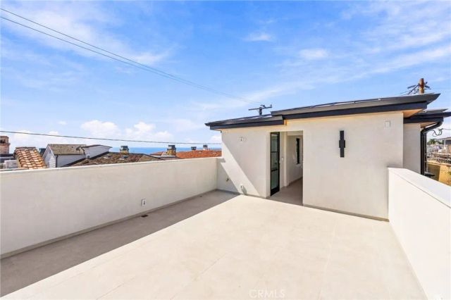 209 Narcissus Avenue, Corona Del Mar, CA 92625