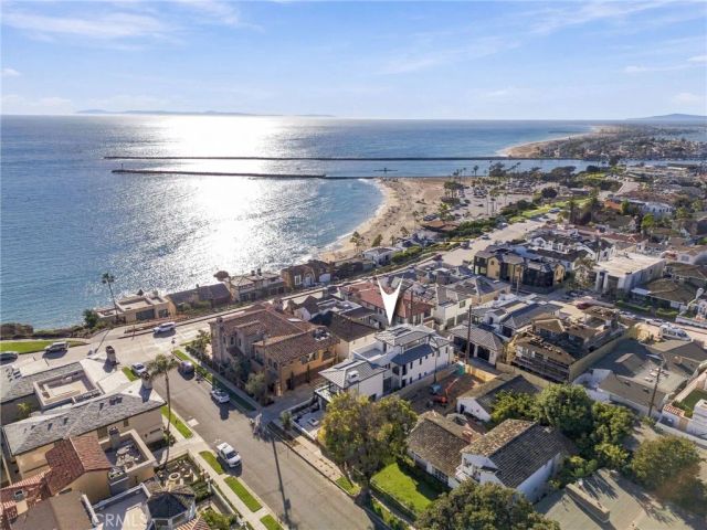 209 Narcissus Avenue, Corona Del Mar, CA 92625
