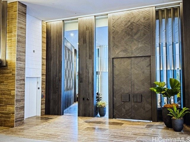 1000 Auahi Street 403, Honolulu, HI 96814