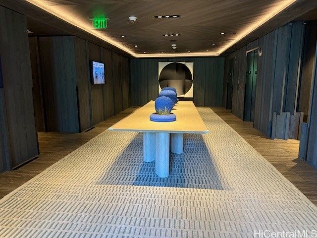 1000 Auahi Street 403, Honolulu, HI 96814