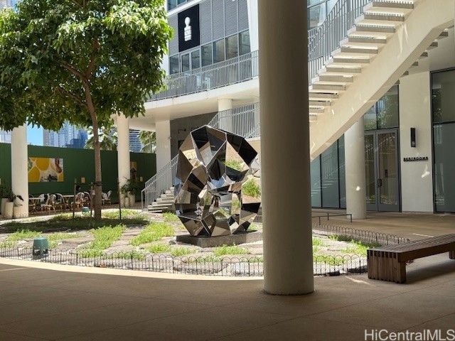 1000 Auahi Street 403, Honolulu, HI 96814