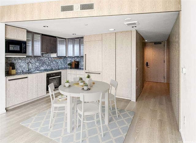 1000 Auahi Street 403, Honolulu, HI 96814