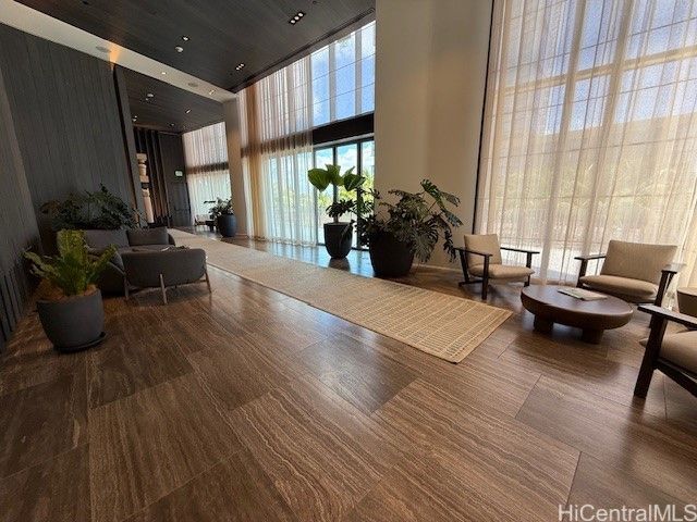 1000 Auahi Street 403, Honolulu, HI 96814