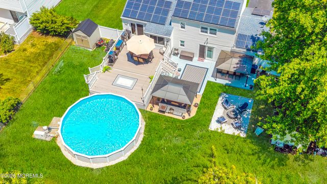 17 Eliot Road, Manalapan, NJ 07726
