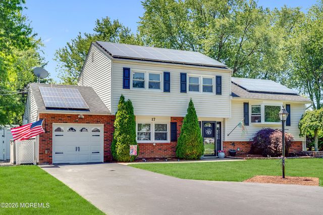 17 Eliot Road, Manalapan, NJ 07726