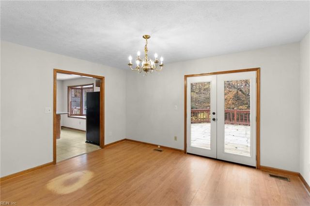 6154 Wildflower LN, Hayes, VA 23072