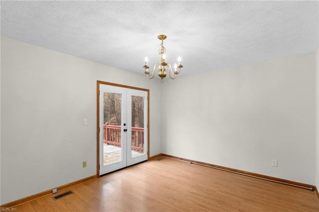 6154 Wildflower LN, Hayes, VA 23072