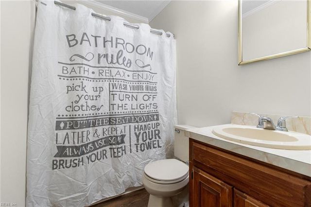 6154 Wildflower LN, Hayes, VA 23072