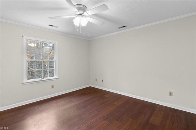 6154 Wildflower LN, Hayes, VA 23072