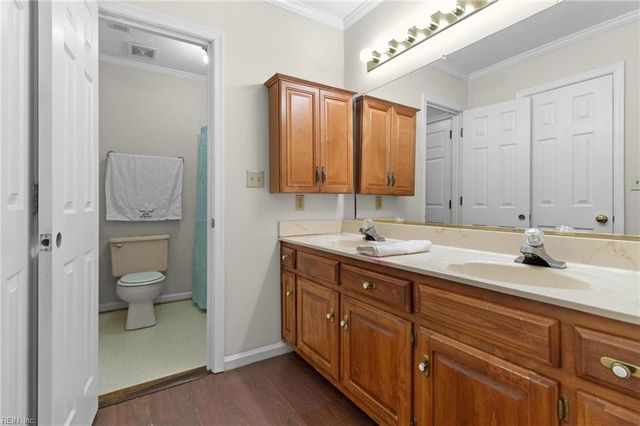 6154 Wildflower LN, Hayes, VA 23072