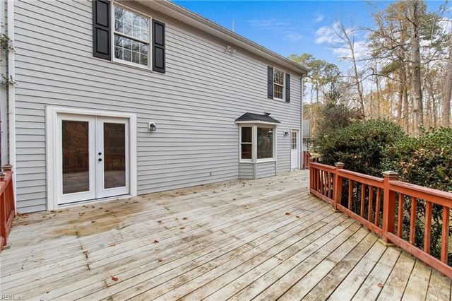 6154 Wildflower LN, Hayes, VA 23072