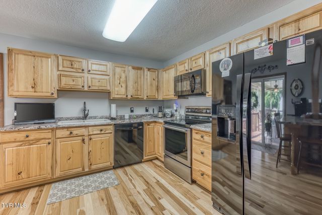 3408 Manchester Lane, Johnson City, TN 37601
