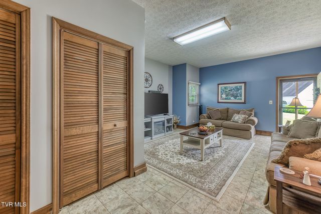 3408 Manchester Lane, Johnson City, TN 37601