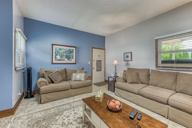 3408 Manchester Lane, Johnson City, TN 37601