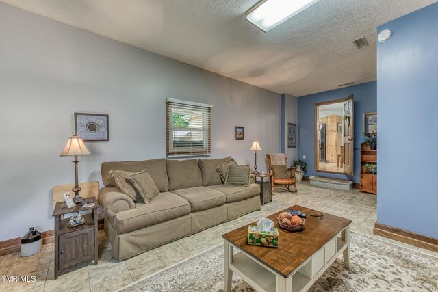 3408 Manchester Lane, Johnson City, TN 37601