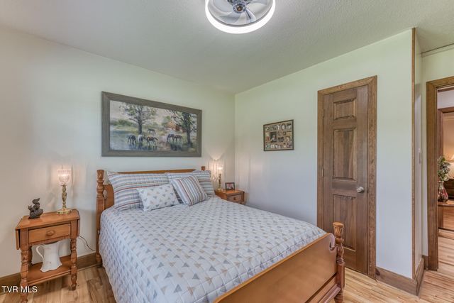 3408 Manchester Lane, Johnson City, TN 37601