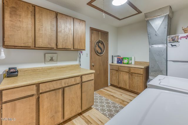 3408 Manchester Lane, Johnson City, TN 37601