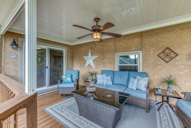 3408 Manchester Lane, Johnson City, TN 37601