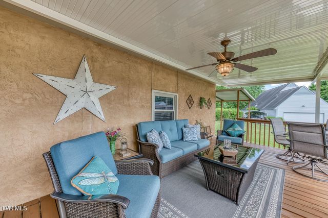 3408 Manchester Lane, Johnson City, TN 37601
