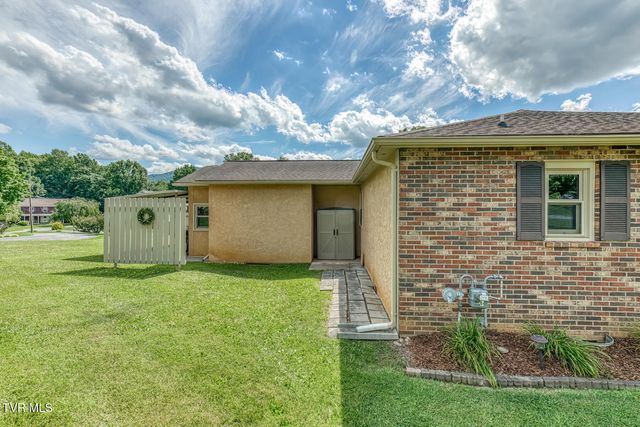 3408 Manchester Lane, Johnson City, TN 37601