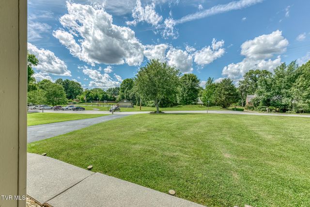 3408 Manchester Lane, Johnson City, TN 37601
