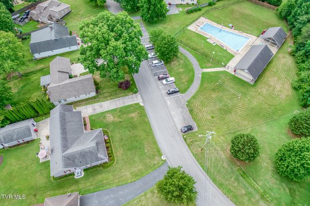 3408 Manchester Lane, Johnson City, TN 37601