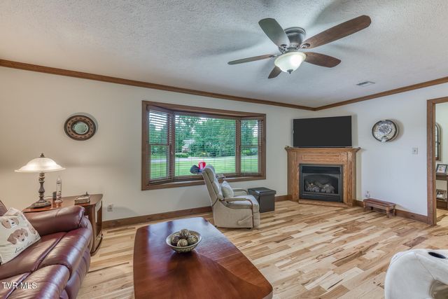 3408 Manchester Lane, Johnson City, TN 37601