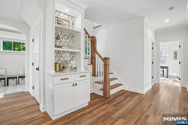 23 Bradford Street, Glen Rock, NJ 07452