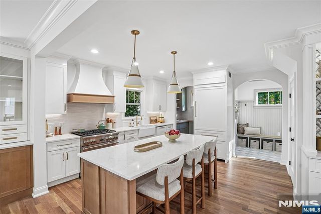 23 Bradford Street, Glen Rock, NJ 07452