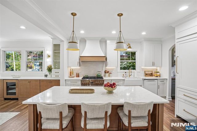 23 Bradford Street, Glen Rock, NJ 07452