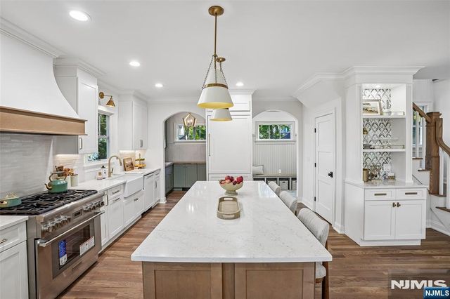 23 Bradford Street, Glen Rock, NJ 07452