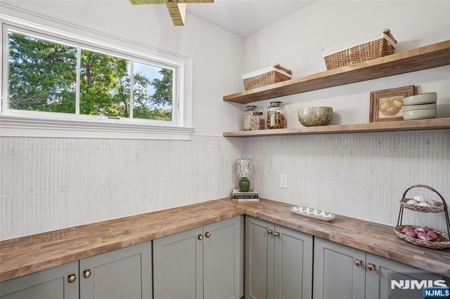 23 Bradford Street, Glen Rock, NJ 07452