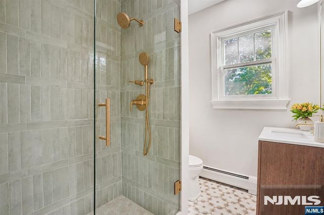 23 Bradford Street, Glen Rock, NJ 07452