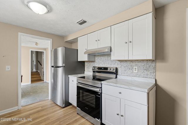 8648 HOWELL Drive, Jacksonville, FL 32208