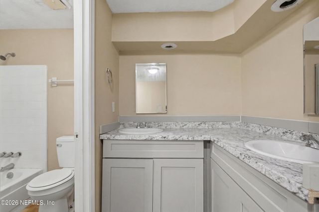 8648 HOWELL Drive, Jacksonville, FL 32208