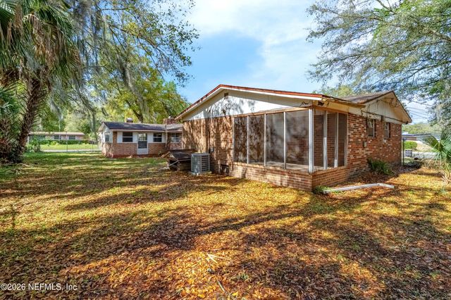 8648 HOWELL Drive, Jacksonville, FL 32208