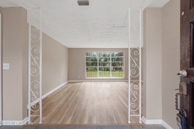 8648 HOWELL Drive, Jacksonville, FL 32208