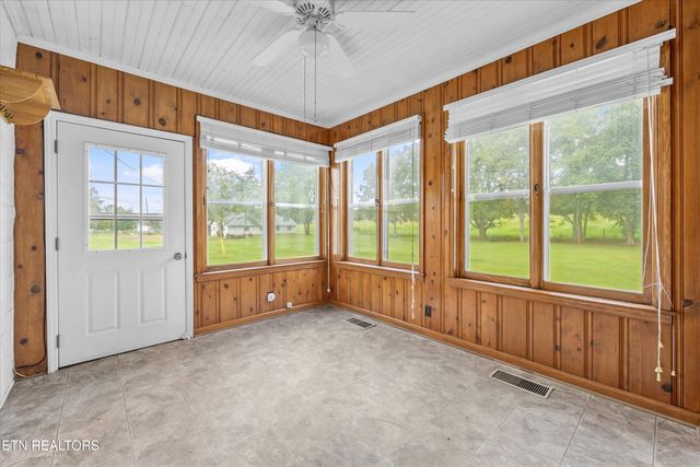 307 N Burn Rd, Niota, TN 37826