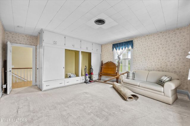 307 N Burn Rd, Niota, TN 37826