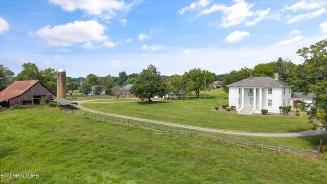 307 N Burn Rd, Niota, TN 37826