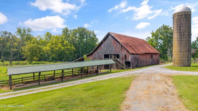 307 N Burn Rd, Niota, TN 37826