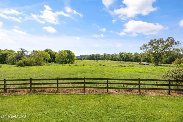 307 N Burn Rd, Niota, TN 37826