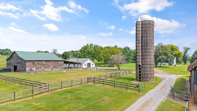 307 N Burn Rd, Niota, TN 37826