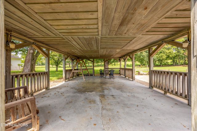 307 N Burn Rd, Niota, TN 37826