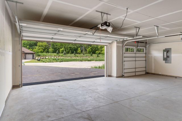 1958 Woods Point, Waconia, MN 55387