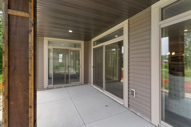 1958 Woods Point, Waconia, MN 55387